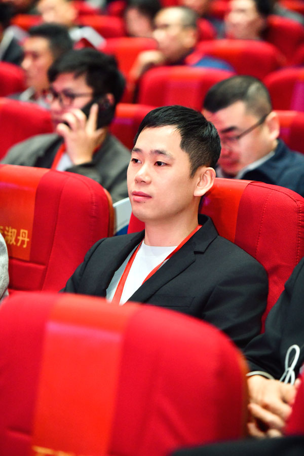 1743670797949056.jpg 李品江2(修)網.jpg